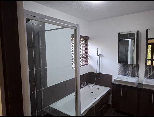 3 BEDROOM TOWNHOUSE FOR SALE IN FOURWAYS
